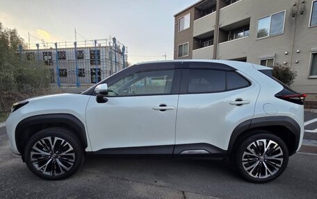 Toyota Yaris Cross, 2023 год, 1 417 000 рублей, 6 фотография