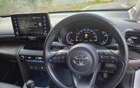 Toyota Yaris Cross, 2023 год, 1 417 000 рублей, 15 фотография