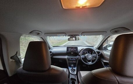 Toyota Yaris Cross, 2023 год, 1 417 000 рублей, 23 фотография