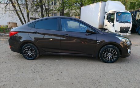 Hyundai Solaris II рестайлинг, 2015 год, 720 000 рублей, 5 фотография
