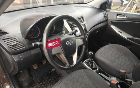Hyundai Solaris II рестайлинг, 2015 год, 720 000 рублей, 8 фотография