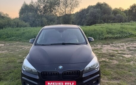 BMW 2 серия Active Tourer F45, 2017 год, 1 000 000 рублей, 3 фотография
