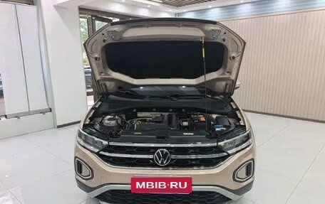 Volkswagen T-Roc I, 2023 год, 2 075 000 рублей, 7 фотография