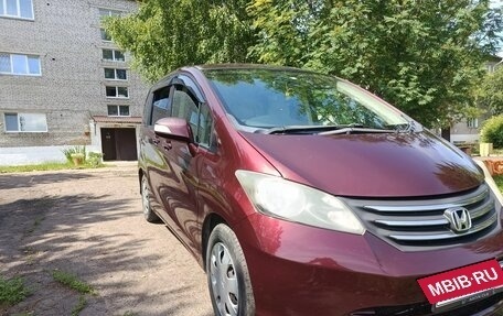 Honda Freed I, 2010 год, 1 100 000 рублей, 20 фотография