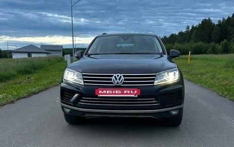 Volkswagen Touareg III, 2016 год, 2 560 000 рублей, 3 фотография