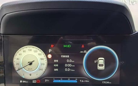 Hyundai Elantra, 2023 год, 1 310 000 рублей, 14 фотография