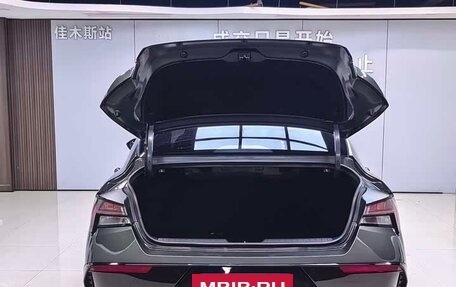 Hyundai Elantra, 2023 год, 1 310 000 рублей, 22 фотография