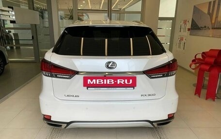 Lexus RX IV рестайлинг, 2020 год, 5 500 000 рублей, 5 фотография