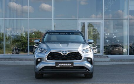Toyota Highlander, 2022 год, 6 399 000 рублей, 3 фотография
