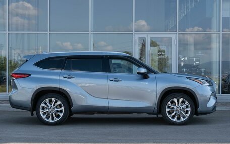 Toyota Highlander, 2022 год, 6 399 000 рублей, 5 фотография