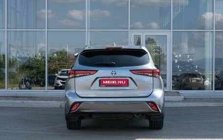 Toyota Highlander, 2022 год, 6 399 000 рублей, 4 фотография