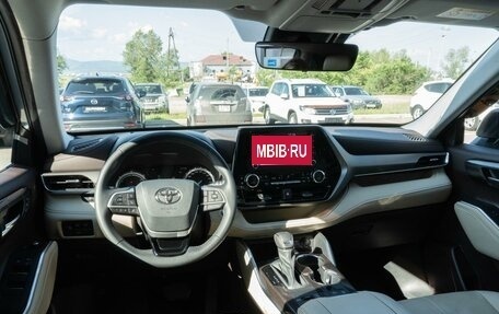 Toyota Highlander, 2022 год, 6 399 000 рублей, 11 фотография