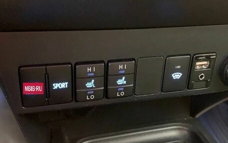 Toyota RAV4, 2018 год, 2 200 000 рублей, 18 фотография