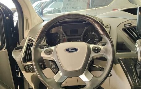 Ford Tourneo Custom I рестайлинг, 2023 год, 4 050 000 рублей, 6 фотография