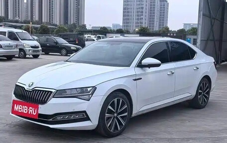 Skoda Octavia, 2023 год, 2 000 666 рублей, 3 фотография