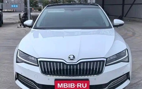 Skoda Octavia, 2023 год, 2 000 666 рублей, 2 фотография