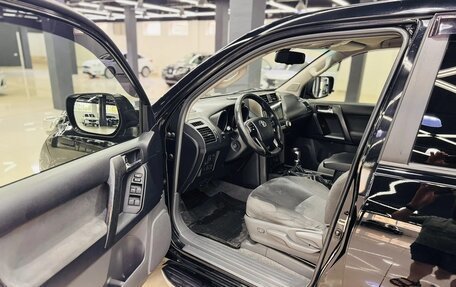 Toyota Land Cruiser Prado 150 рестайлинг 2, 2011 год, 2 490 000 рублей, 8 фотография