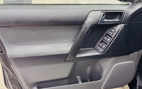 Toyota Land Cruiser Prado 150 рестайлинг 2, 2011 год, 2 490 000 рублей, 12 фотография
