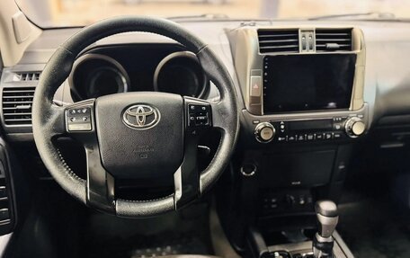 Toyota Land Cruiser Prado 150 рестайлинг 2, 2011 год, 2 490 000 рублей, 10 фотография