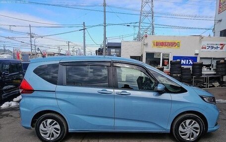 Honda Freed II, 2021 год, 1 200 000 рублей, 4 фотография