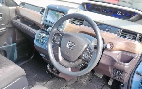 Honda Freed II, 2021 год, 1 200 000 рублей, 9 фотография