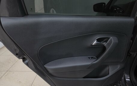 Volkswagen Polo VI (EU Market), 2015 год, 600 000 рублей, 17 фотография