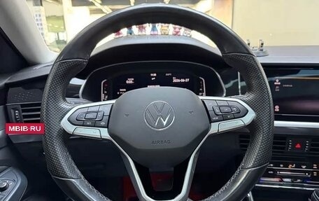 Volkswagen Passat B8 рестайлинг, 2022 год, 2 025 000 рублей, 9 фотография