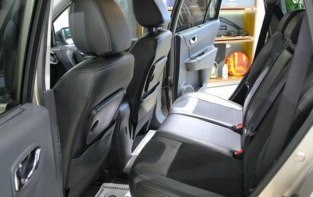 Renault Koleos I рестайлинг 2, 2011 год, 675 000 рублей, 16 фотография