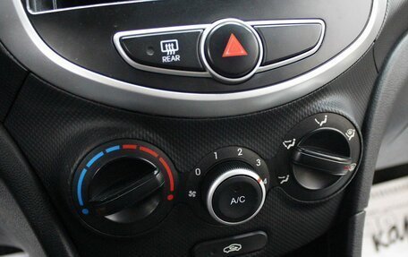 Hyundai Solaris II рестайлинг, 2012 год, 500 000 рублей, 10 фотография