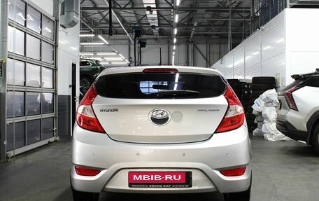 Hyundai Solaris II рестайлинг, 2012 год, 500 000 рублей, 5 фотография