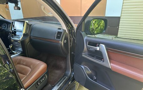 Toyota Land Cruiser 200, 2015 год, 6 200 000 рублей, 20 фотография