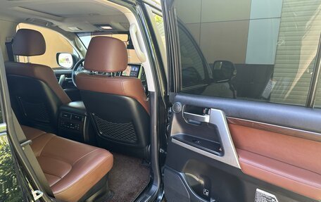 Toyota Land Cruiser 200, 2015 год, 6 200 000 рублей, 23 фотография