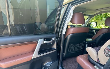 Toyota Land Cruiser 200, 2015 год, 6 200 000 рублей, 21 фотография