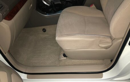 Toyota Land Cruiser Prado 120 рестайлинг, 2005 год, 2 080 000 рублей, 14 фотография