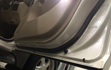 Toyota Land Cruiser Prado 120 рестайлинг, 2005 год, 2 080 000 рублей, 13 фотография