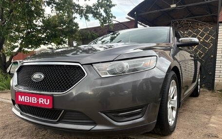 Ford Taurus VI рестайлинг, 2015 год, 1 750 000 рублей, 1 фотография