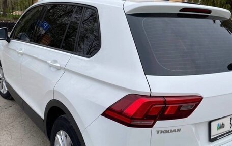Volkswagen Tiguan II, 2020 год, 2 420 000 рублей, 6 фотография