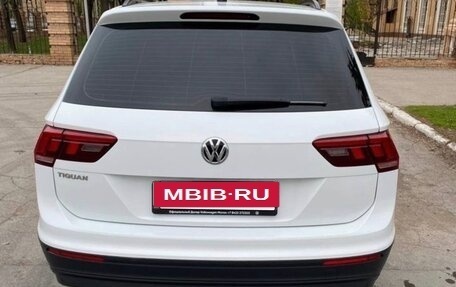 Volkswagen Tiguan II, 2020 год, 2 420 000 рублей, 4 фотография