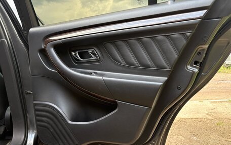 Ford Taurus VI рестайлинг, 2015 год, 1 750 000 рублей, 3 фотография