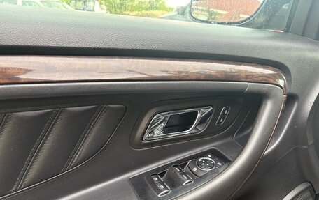 Ford Taurus VI рестайлинг, 2015 год, 1 750 000 рублей, 5 фотография
