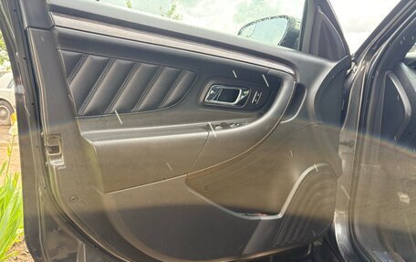 Ford Taurus VI рестайлинг, 2015 год, 1 750 000 рублей, 28 фотография