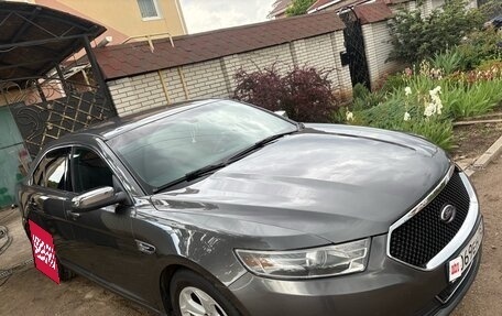 Ford Taurus VI рестайлинг, 2015 год, 1 750 000 рублей, 23 фотография