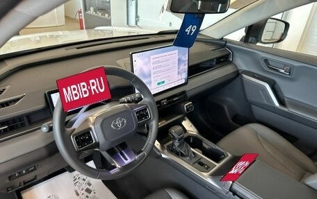 Toyota RAV4, 2026 год, 4 399 900 рублей, 10 фотография