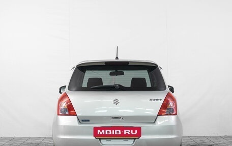 Suzuki Swift III, 2009 год, 649 000 рублей, 6 фотография