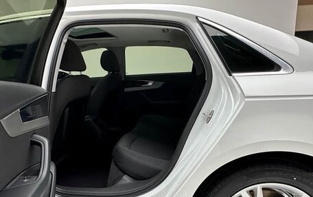 Audi A4, 2019 год, 1 930 000 рублей, 10 фотография