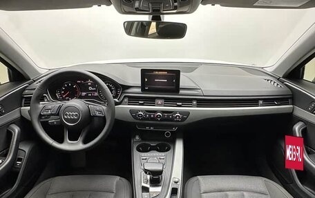 Audi A4, 2019 год, 1 930 000 рублей, 9 фотография