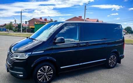 Volkswagen Multivan T6 рестайлинг, 2022 год, 6 800 000 рублей, 9 фотография