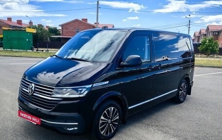 Volkswagen Multivan T6 рестайлинг, 2022 год, 6 800 000 рублей, 10 фотография