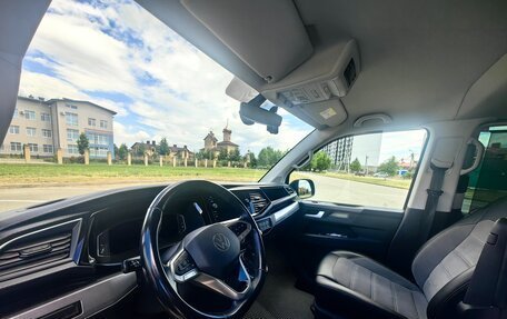Volkswagen Multivan T6 рестайлинг, 2022 год, 6 800 000 рублей, 19 фотография