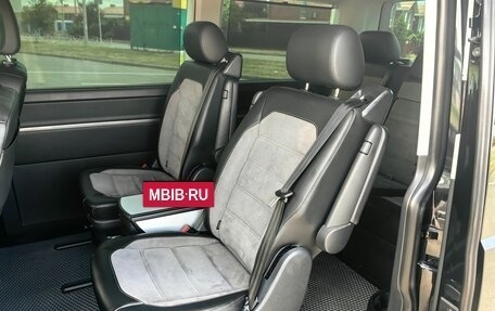 Volkswagen Multivan T6 рестайлинг, 2022 год, 6 800 000 рублей, 21 фотография